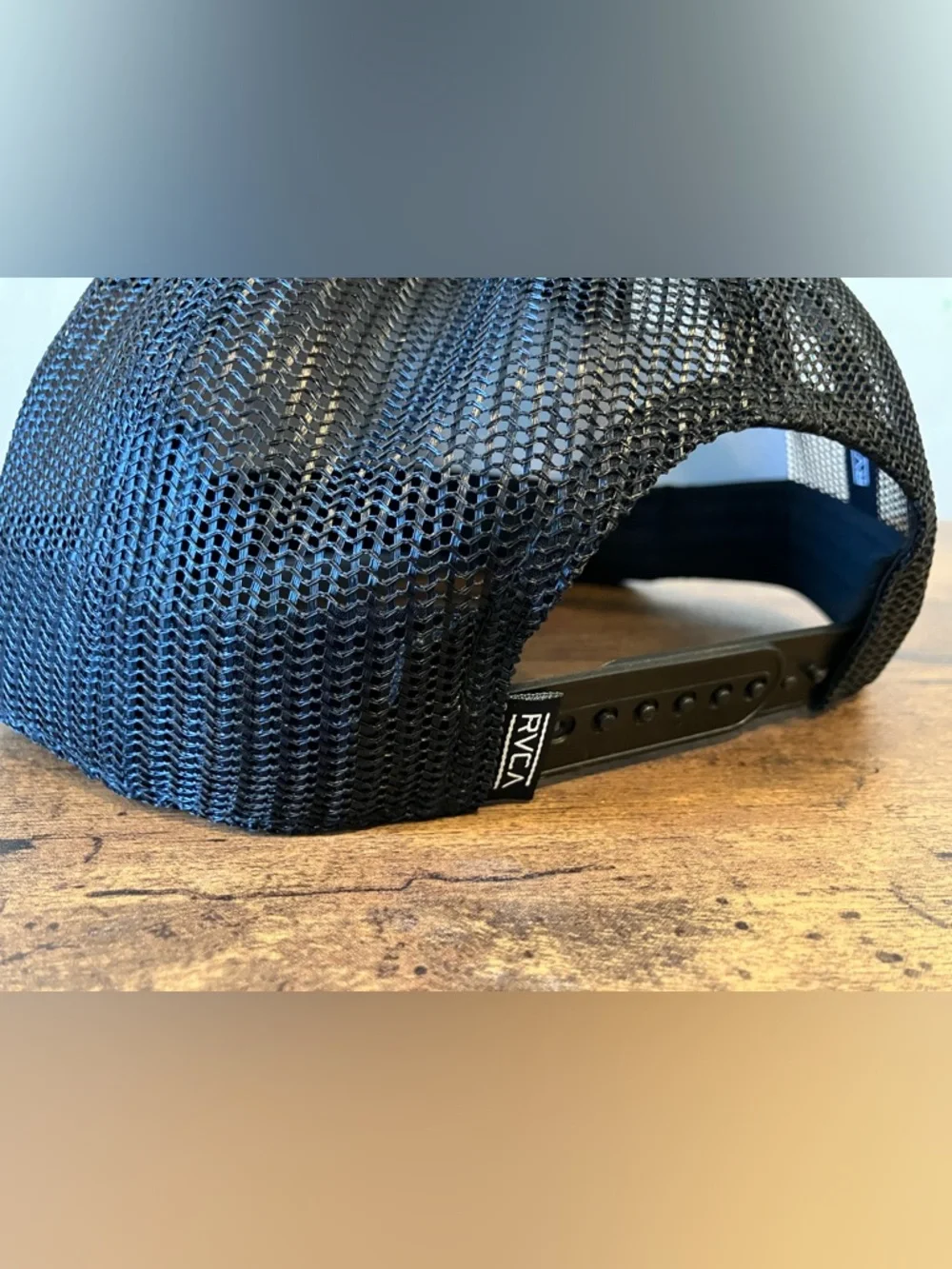 Rvca snap back cap - Picture 5 of 8